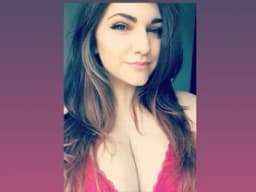 34HHGamerGirlHannah