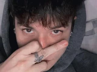 blake_mitchell WebCAM 